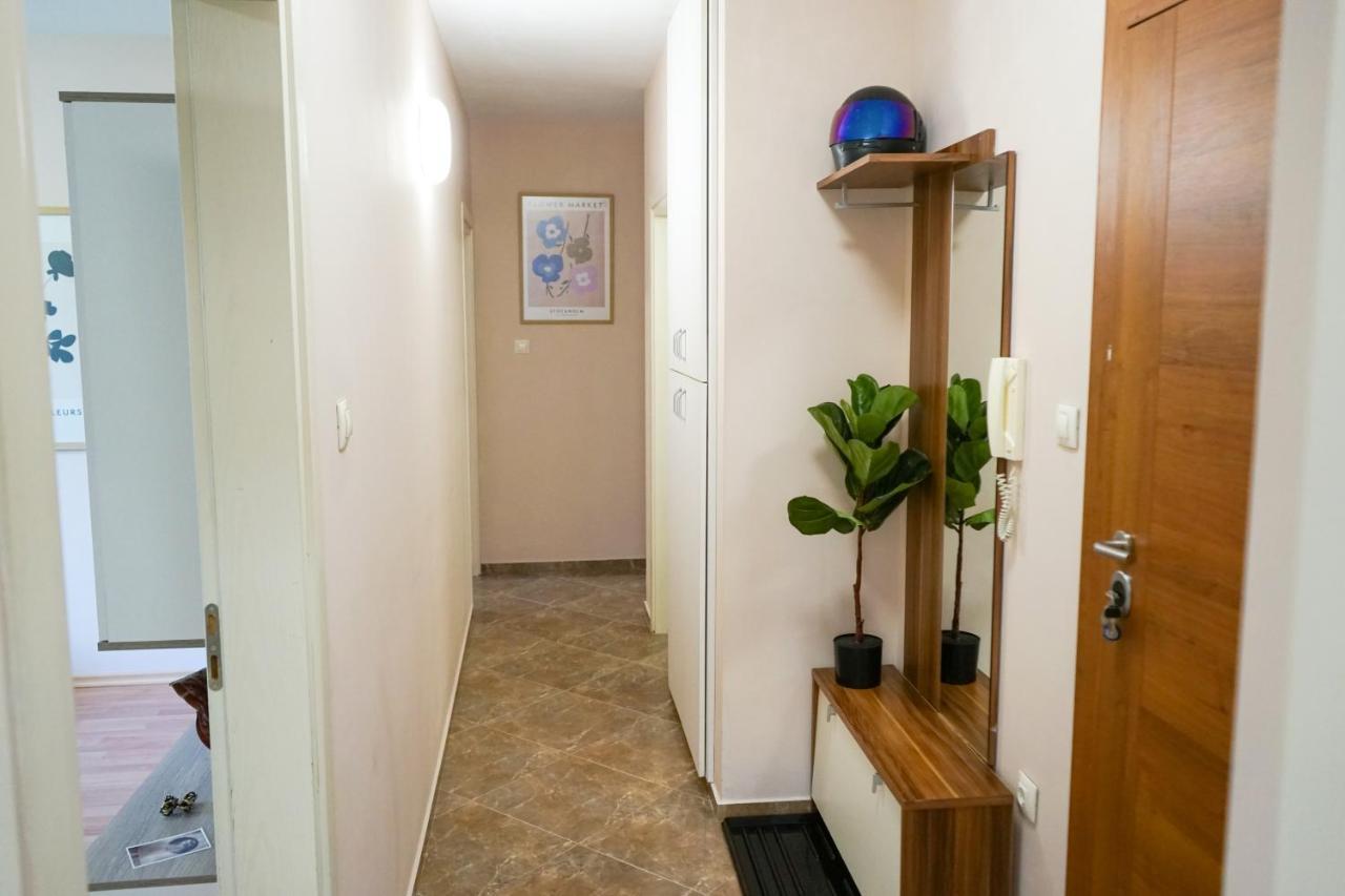 Comfortable 2Br Urban Getaway In City Center Plovdiv Exteriér fotografie