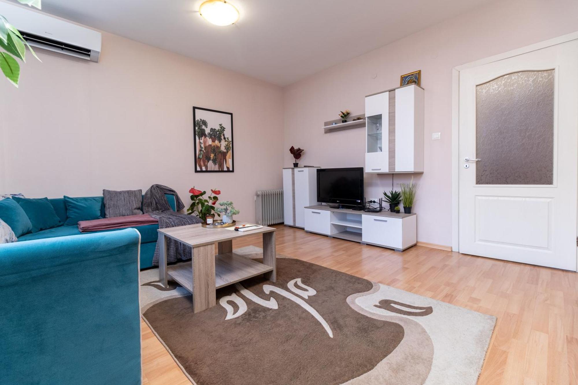 Comfortable 2Br Urban Getaway In City Center Plovdiv Exteriér fotografie