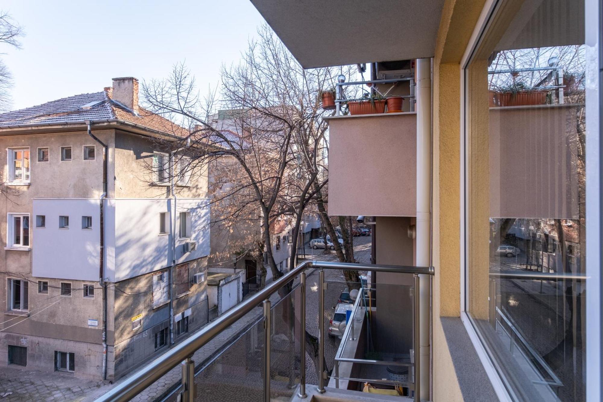 Comfortable 2Br Urban Getaway In City Center Plovdiv Exteriér fotografie