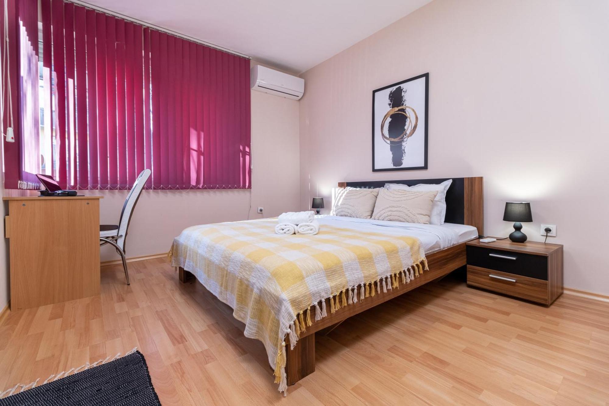Comfortable 2Br Urban Getaway In City Center Plovdiv Exteriér fotografie