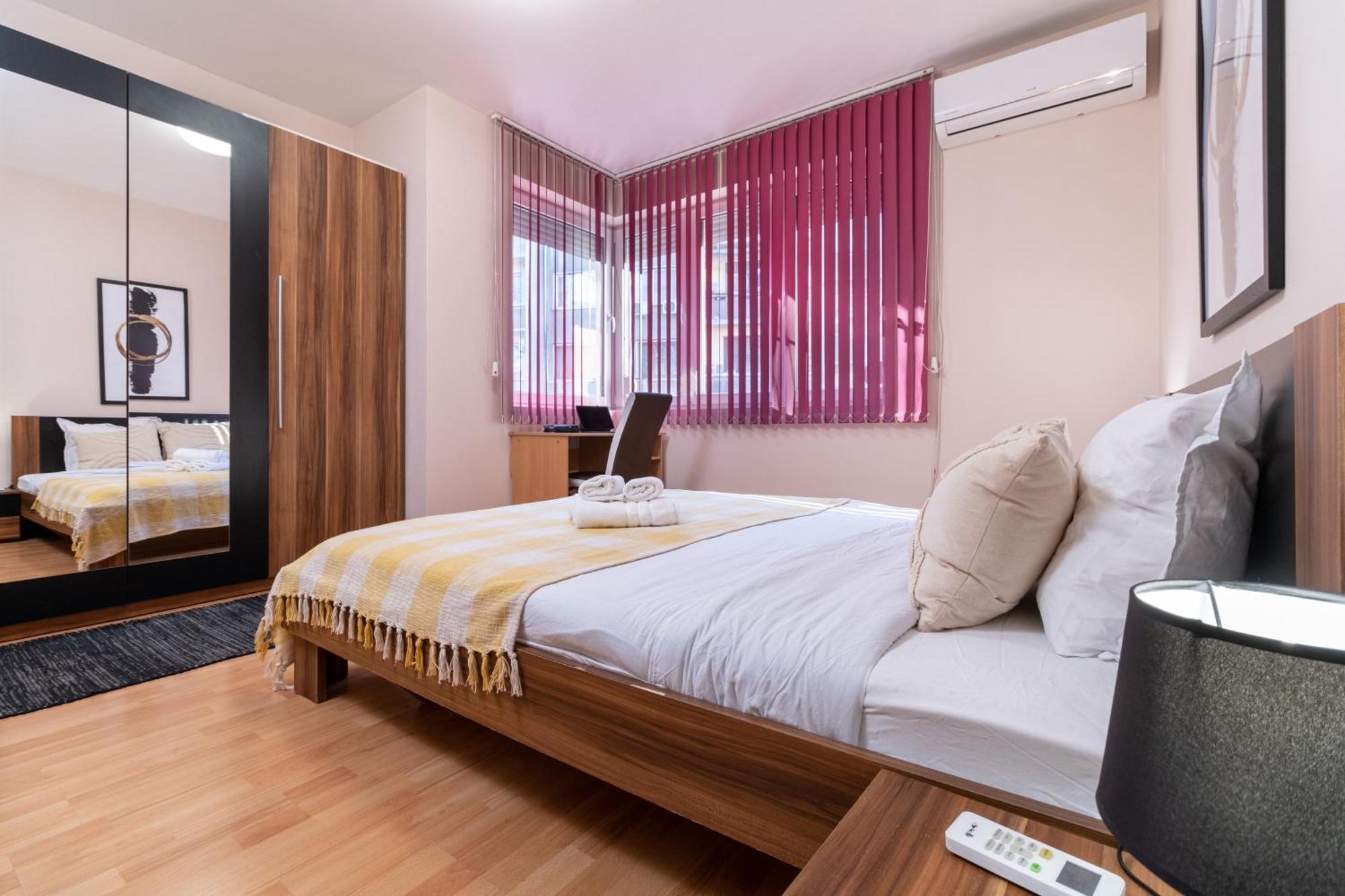 Comfortable 2Br Urban Getaway In City Center Plovdiv Exteriér fotografie