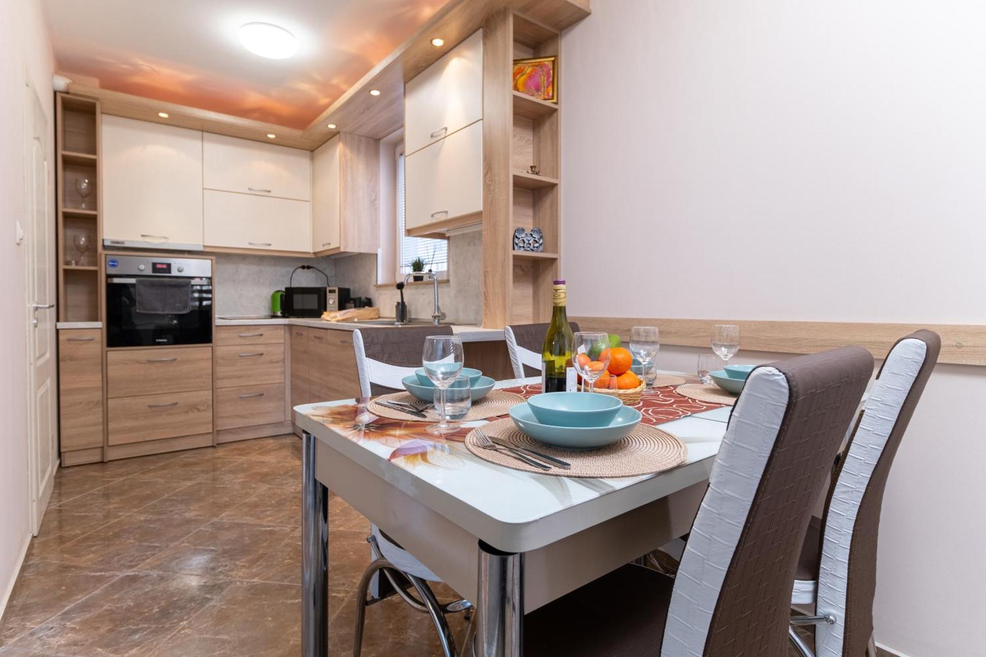 Comfortable 2Br Urban Getaway In City Center Plovdiv Exteriér fotografie